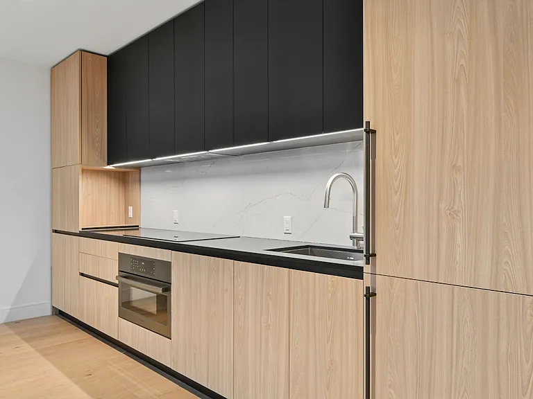312 W 43rd St #34H — Photo 8