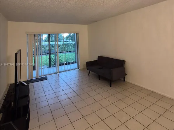 8000 Fairview Dr APT 107, Fort Lauderdale, FL 33321