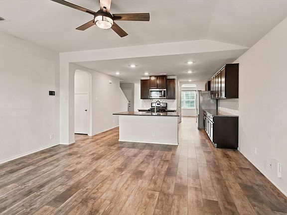 2nd image of 8106 Chestnut Blue Dr