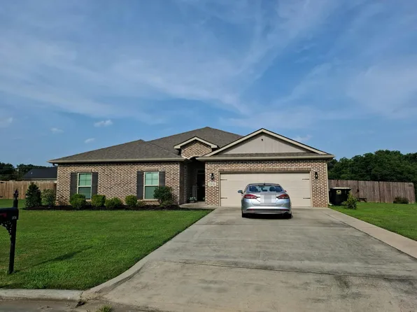 1836 Magnolia Ln SE, Cullman, AL 35055