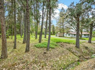 135 Frankham Rd, Grants Pass, OR 97527
