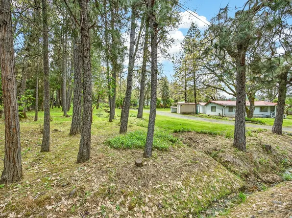 135 Frankham Rd, Grants Pass, OR 97527