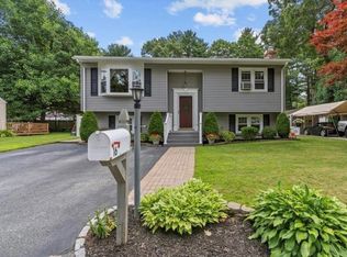 16 Hawkins St, Smithfield, RI 02828