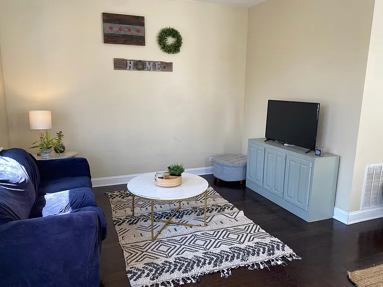 2440 W Cortland St #1 — Photo 6