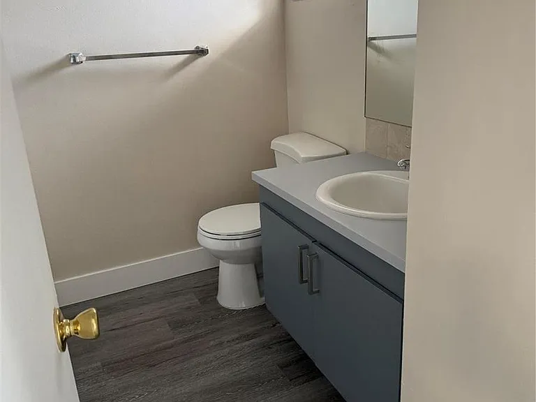 1349 Sussex Dr #1349 — Photo 10