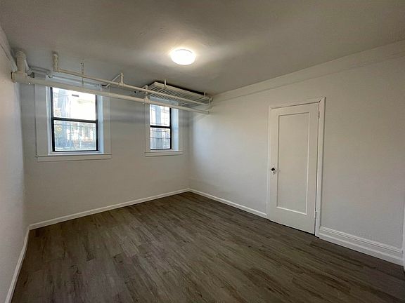3rd image of 2 Noll Pl APT 15