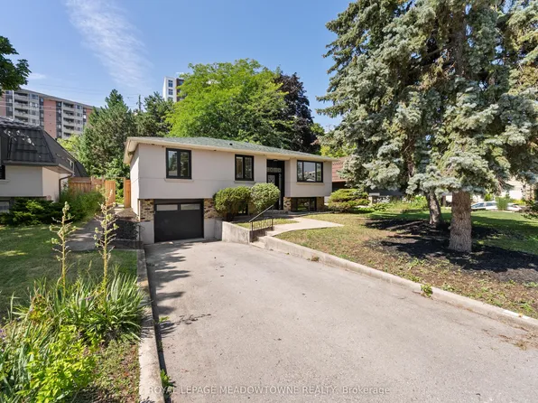 1268 Forest Hl, Oakville, ON L6H 2C3