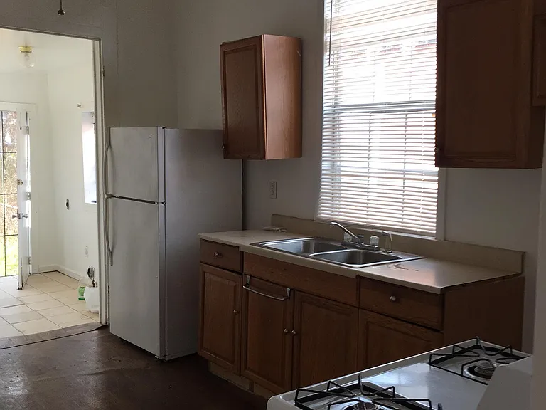1734 Saint Ferdinand St — Photo 2