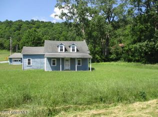 8 Rabbit College Rd, Petersburgh, NY 12138