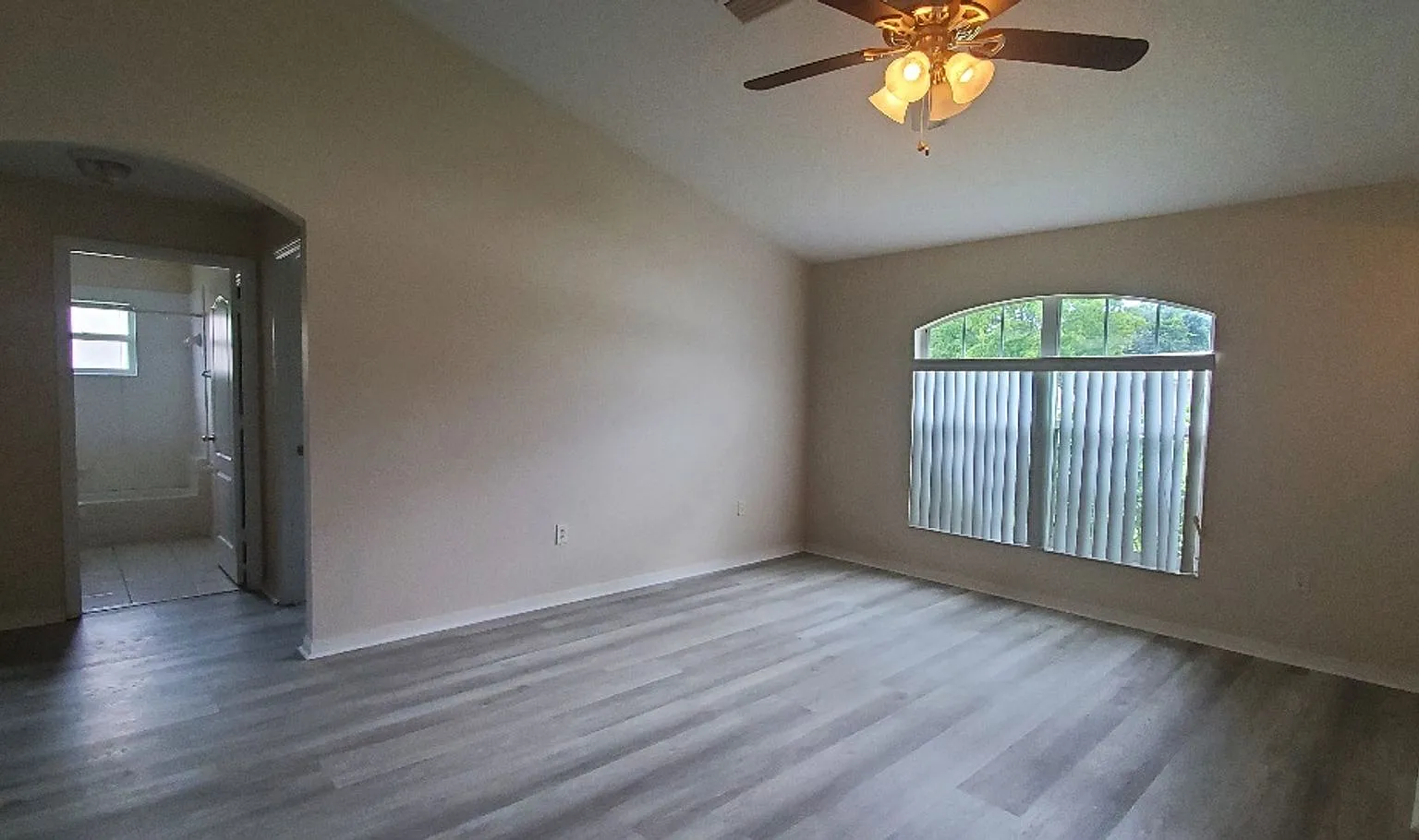 3-Bedroom, 2-Bathroom Home in Kissimmee — Photo 3