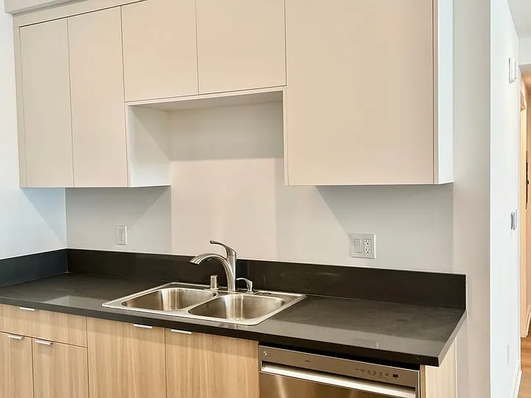 14333 Sylvan St — Photo 48
