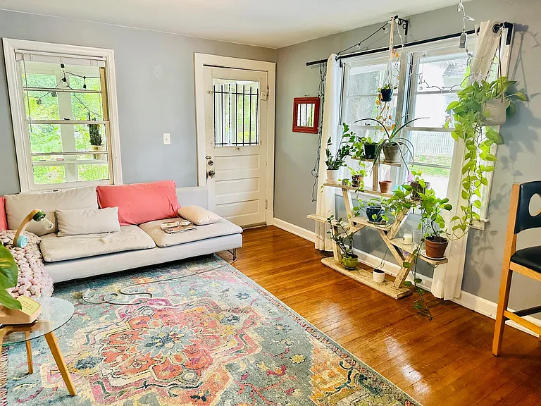 707 Woodland Ave SE #C — Photo 2