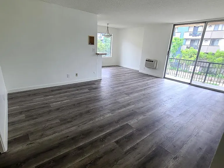 5555 W 8th St #207 — Photo 8