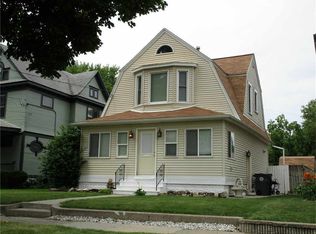 1220 W 3rd St, Waterloo, IA 50701