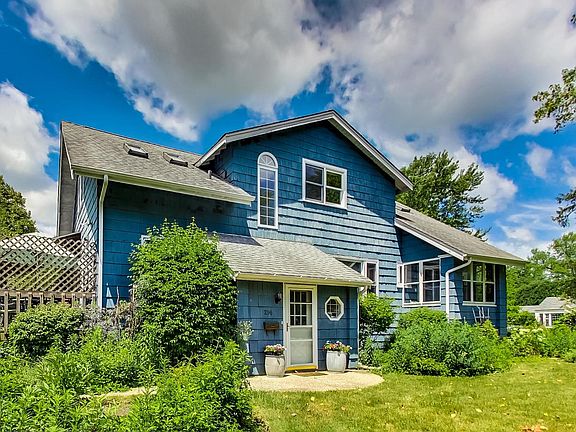 3rd image of 296 Lockwood Ave