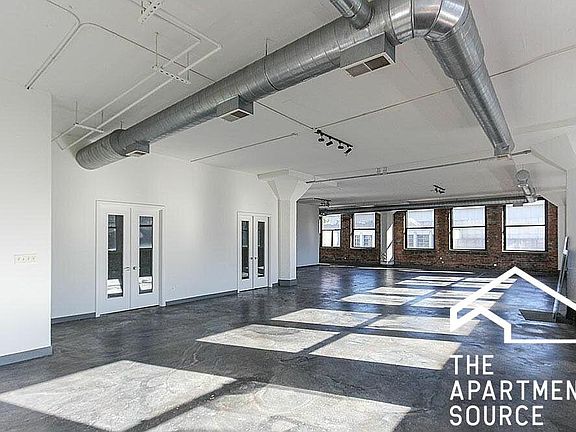4th image of 2255 S Michigan Ave #5