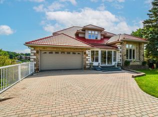 11 Thackeray Cres, Barrie, ON