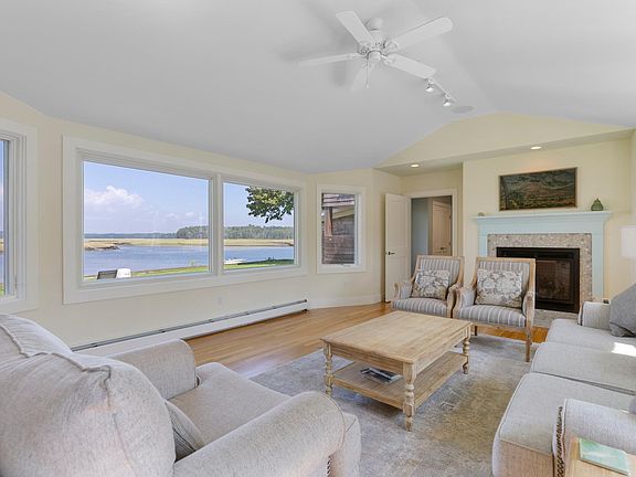 Livingroom view and gas fireplace
