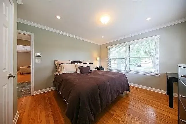 2 Tuttle Ave — Photo 3