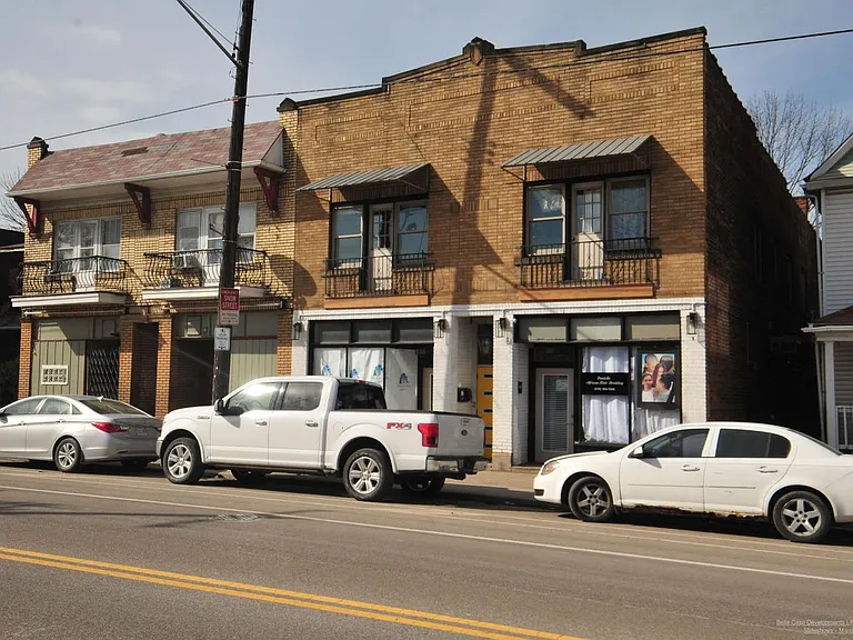 7926 Lorain Ave — Photo 6
