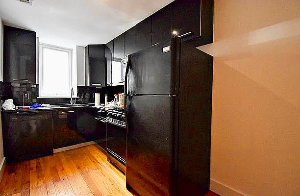 1st image of 172 Meserole St #1L