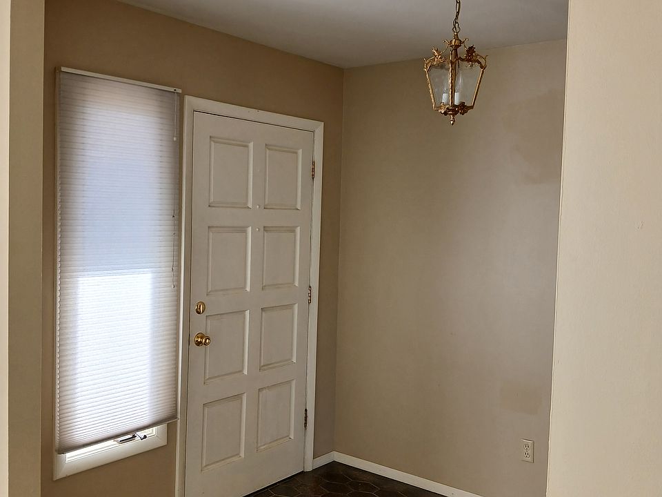 1st image of 1131 S 12th St