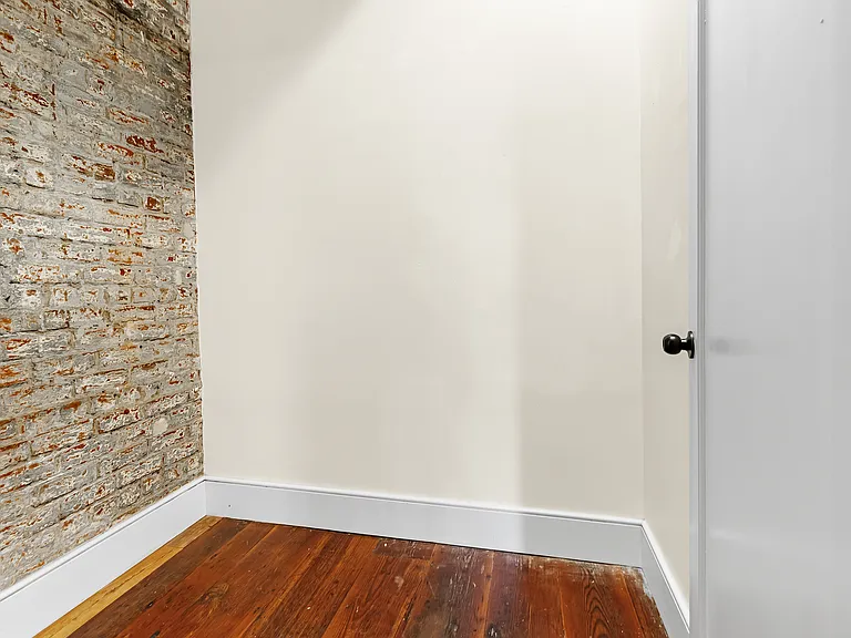 513 Conti St #3D — Photo 9