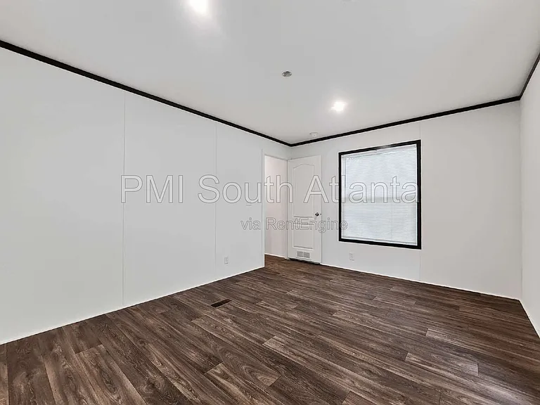 2621 Jeffersonville Rd #23 — Photo 15