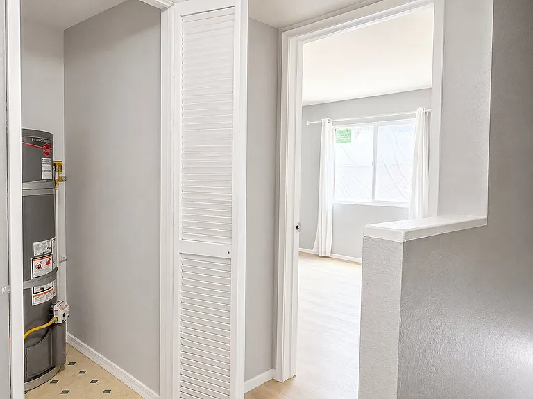 7035 Woodley Ave #130 — Photo 16