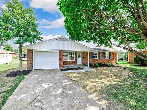 2nd image of 1728 Queens Way Ct