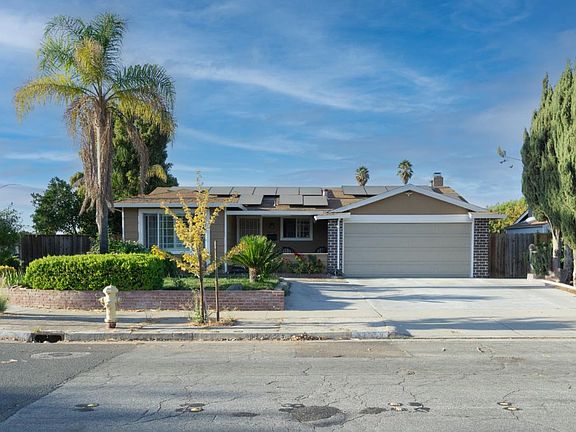 3rd image of 6029 Shawcroft Dr