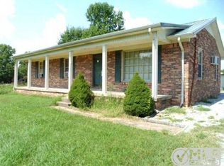 23 Sanders Dr, Leoma, TN 38468