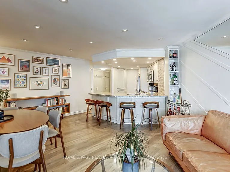 77 Maitland Pl #Penthouse 23 — Photo 12