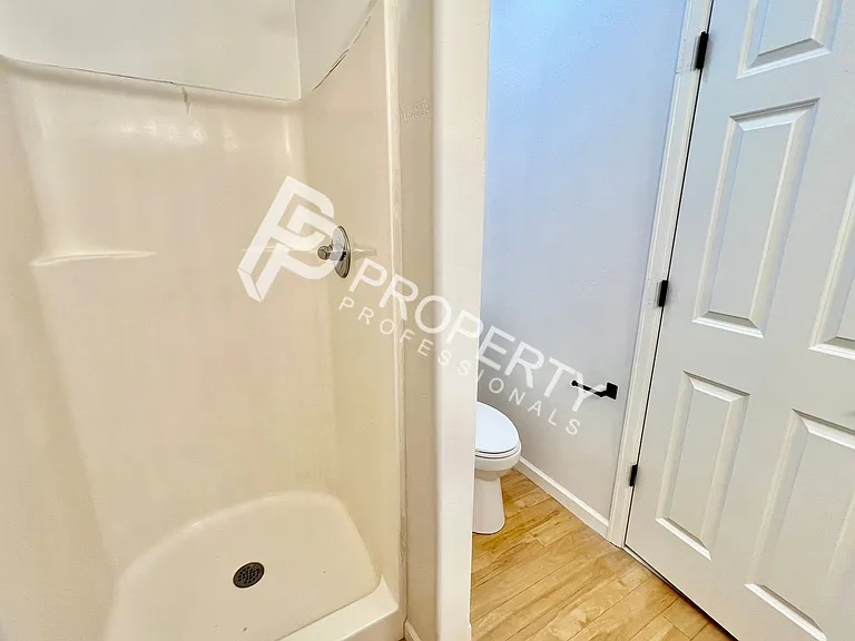 94 Castle Ridge Dr — Photo 12