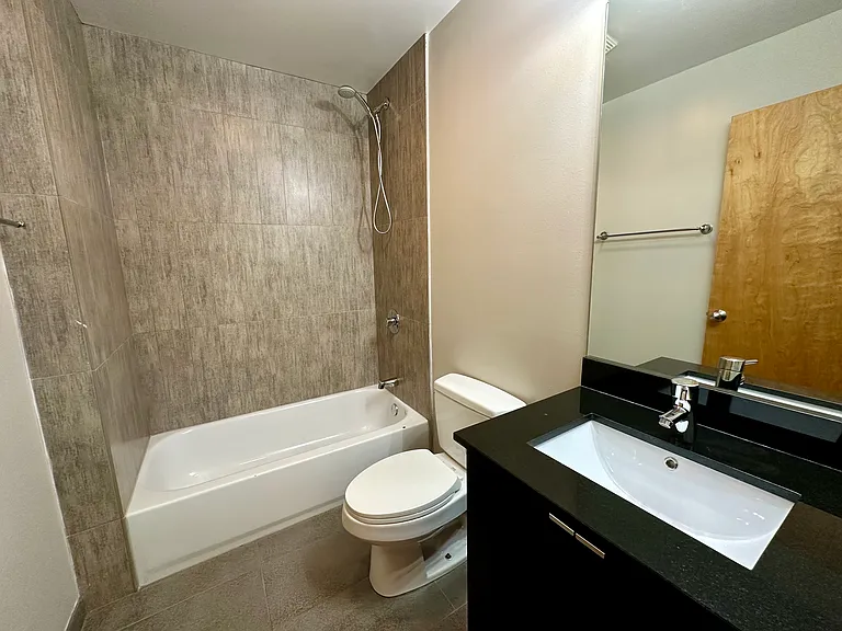 2157 N Damen Ave #201 — Photo 16