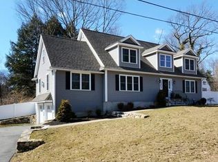 4 Liberty St, Andover, MA 01810