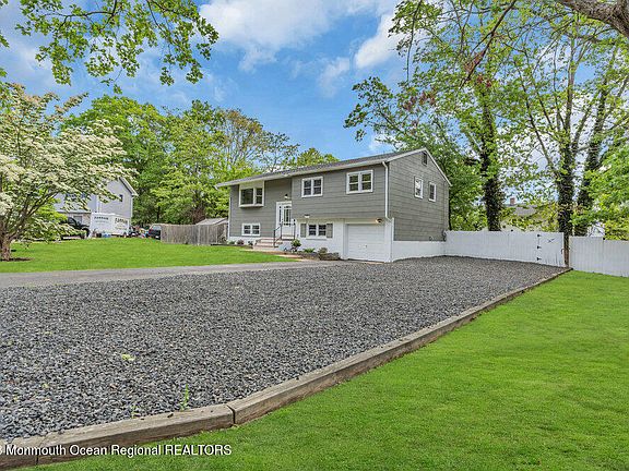3rd image of 1580 Windsor Avenue