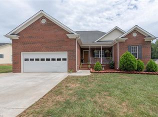 269 Summit Dr, Mocksville, NC 27028