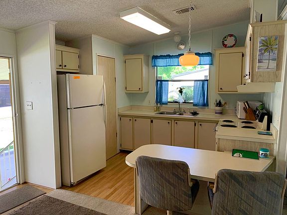 5th image of 1212 Juniper Dr