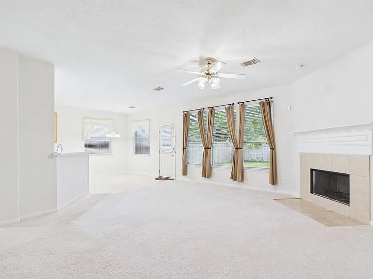 4702 Rolling View Ct — Photo 11