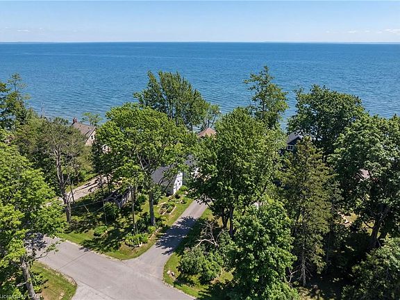 2nd image of 735 Sandy Bay Rd