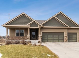 1265 S 93rd St, West Des Moines, IA 50266