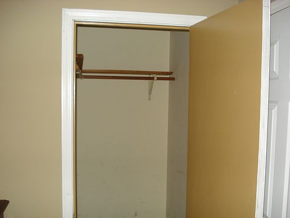 5th image of 40 Brown Ave