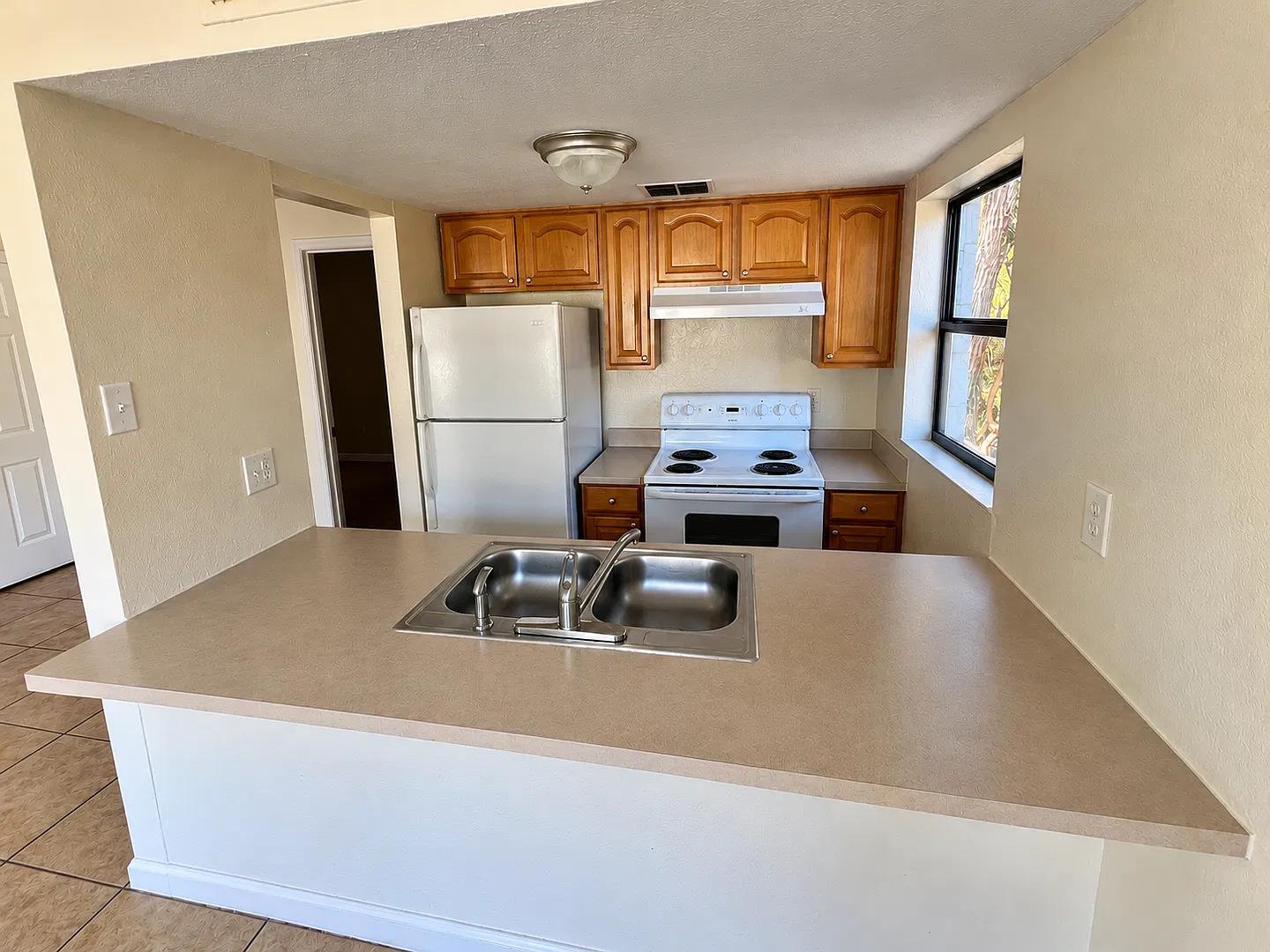 927 N. Iowa C - 17 — Photo 3