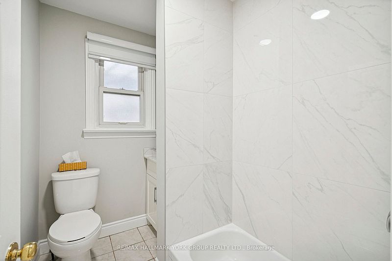 Toronto House for rent - 4 Bedrooms — photo 15