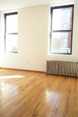 Rented by Tower Brokerage | media 17