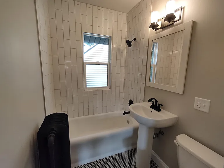 1594 Thomas Ave #2 — Photo 11