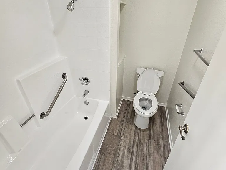 Vintage Apartments For Senior 55+ — Photo 18