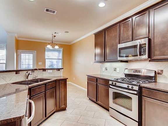 5th image of 4718 Serrano Dr