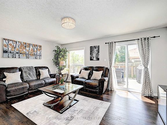 4th image of 130 Upper Mercer St